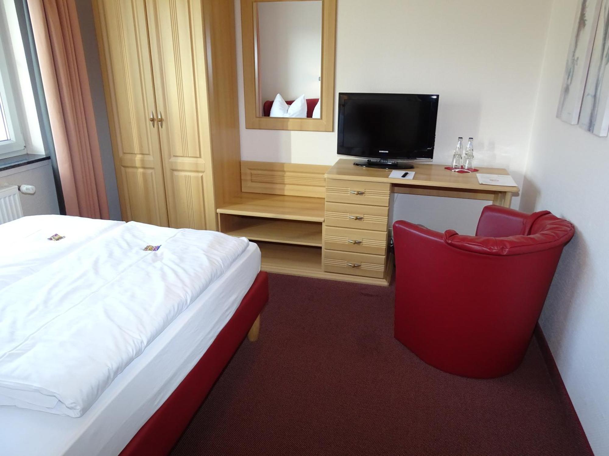 Hotel Weserschiffchen Porta Westfalica Extérieur photo