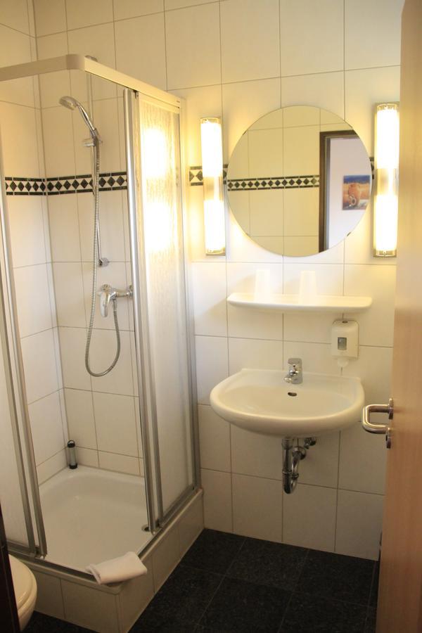 Hotel Weserschiffchen Porta Westfalica Extérieur photo