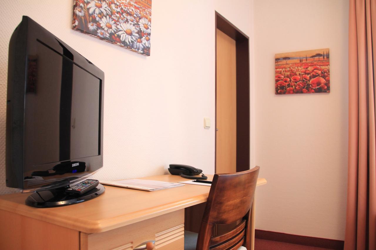 Hotel Weserschiffchen Porta Westfalica Extérieur photo
